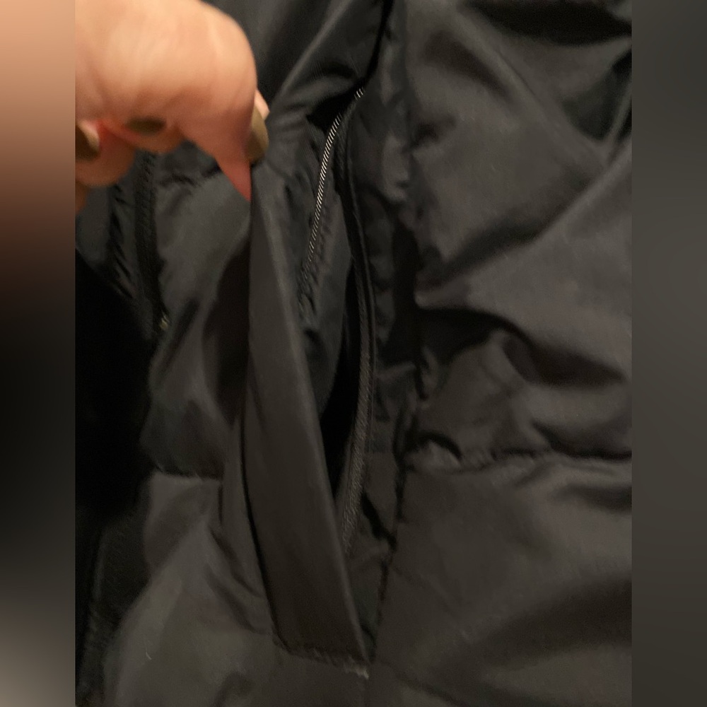 L.L. Bean Kids Black Down Jacket hooded size S - Picture 12 of 17